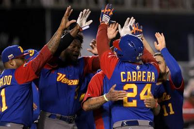 Venezuela consiguió su pase a la segunda ronda #Beisbol