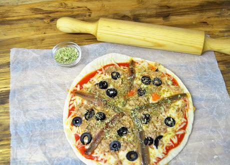 PIZZA A LA SARTEN | PIZZA TONNO | PIZZA DE ATUN Y ANCHOAS | PIZZA SIN HORNO