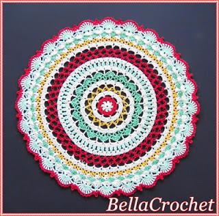 http://bellacrochet.blogspot.com.es/2016/12/sweet-memories-mandala-doily-free.html