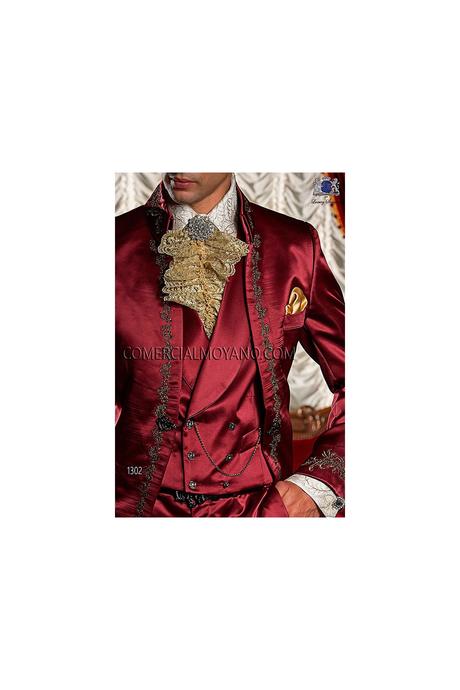 http://www.comercialmoyano.com/es/878-chaleco-de-epoca-raso-rojo-23693-5201-3000-ottavio-nuccio-gala.html