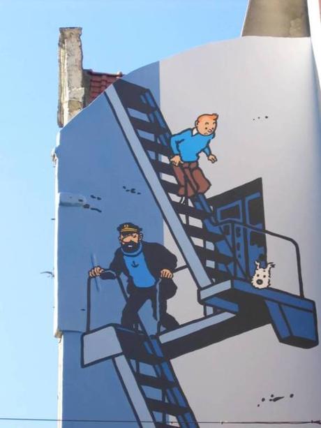 Bruselas para hipsters La Rue de l'Étuve (no) esconde esta pintura mural de Tintín y el Capitán Haddock (Visit Brussels)
