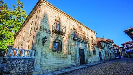 Descubre Los Mejores Sitios Que Visitar En Santillana Del Mar. La Joya de Cantabria!