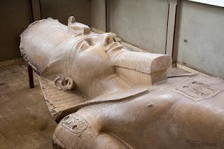Colosal estatua de Ramses II en Mit Rahina museum.Memphis (Egipto) Fotografia_Viaje_Egipto.Abuelohara