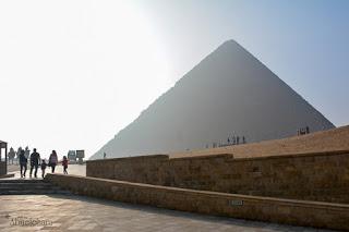 Esta es la primera fotografía de las pirámides. Aún con la emoción del momento. Fotografia_viaje_Egipto.Abuelohara