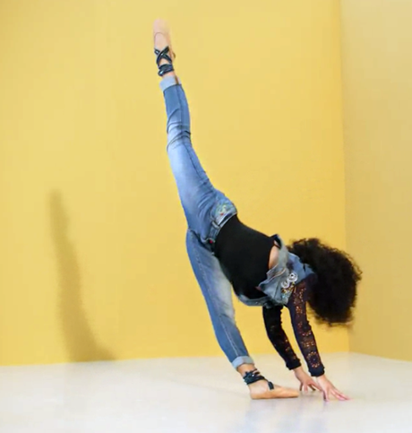 ¿Sabeis que es el hiplet? Desigual lo incorpora a su nueva campaña. ¿Sabeis que es el hiplet? Desigual lo incorpora a su nueva campaña.