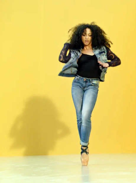 ¿Sabeis que es el hiplet? Desigual lo incorpora a su nueva campaña. ¿Sabeis que es el hiplet? Desigual lo incorpora a su nueva campaña.