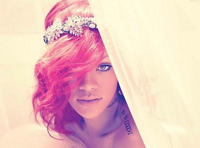 Look inspirado en... Rihanna (Only Girl in the World) Look inspirado en... Rihanna (Only Girl in the World)