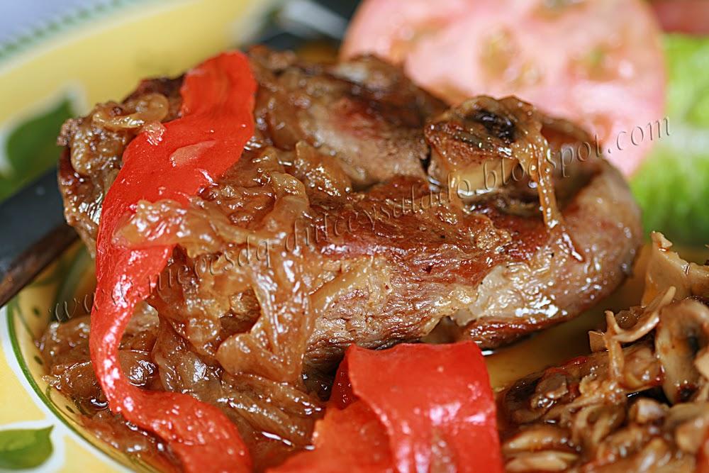 CORDERO ENCEBOLLADO CORDERO ENCEBOLLADO