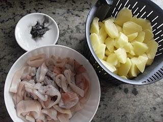 CALAMARES GUISADOS CALAMARES GUISADOS