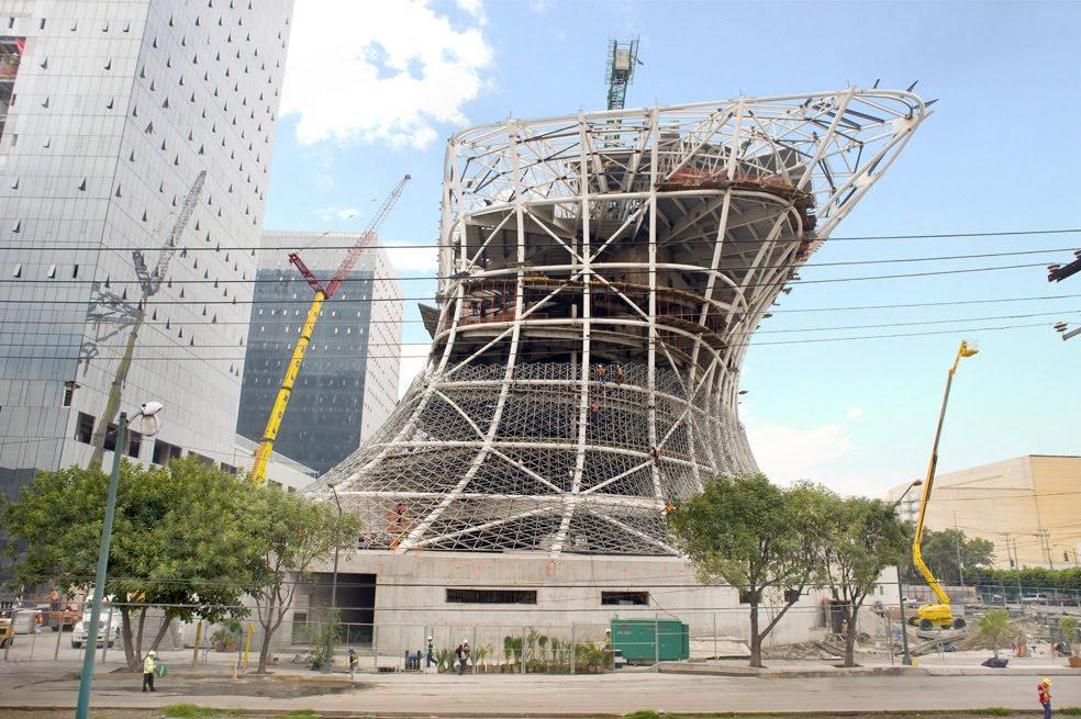 SC 148: Iván Leonidov y Fernando Romero. Morfologías Simbólicas Complejas SC 148: Iván Leonidov y Fernando Romero. Morfologías Simbólicas Complejas