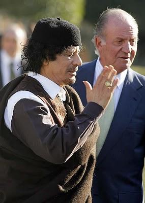El caballo que Gadafi regaló a Aznar y las armas que España vendió a Trípoli.