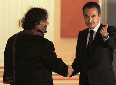 El caballo que Gadafi regaló a Aznar y las armas que España vendió a Trípoli.