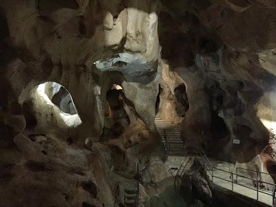 PRESENCIA “HUMANA” EN GRUTAS CALCÁREAS Cueva del Tesoro. ...