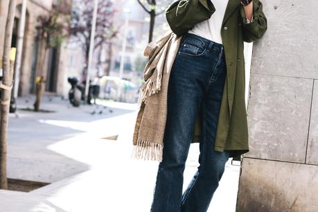Look del Día: Menbur Sandals SS 17 Jeans urban Outfiters, camiseta Mango, gabardina Topshop, sandalias Menbur