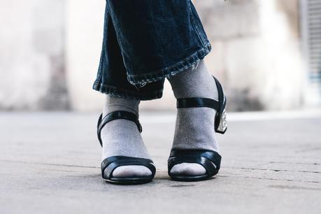 Look del Día: Menbur Sandals SS 17 Jeans urban Outfiters, camiseta Mango, gabardina Topshop, sandalias Menbur