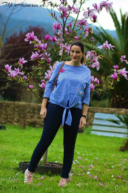 Outfit: Camisa de Cuadros con Parches Outfit: Camisa de Cuadros con Parches