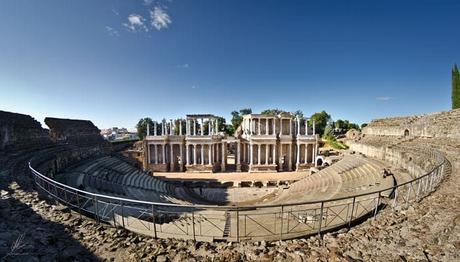 No Dejes De Conocer El Hermoso Teatro Romano De Mérida. Una Muestra De Un Pasado Grandioso!