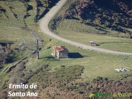 Ermita de Santa Ana en los Puertos de Maravio desde Peña la Sala