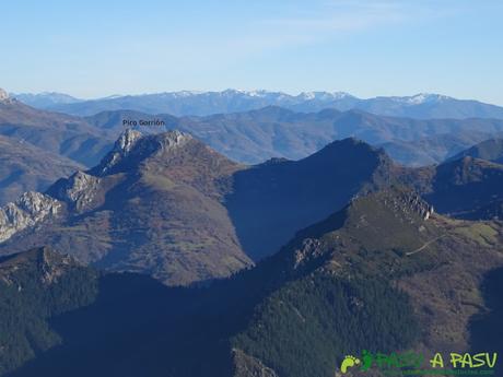 Pico Gorrión desde el Lobiu