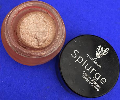 Esta sombra en crema de Younique la he utilizado muchas veces de iluminador. Trucos de maquillaje para Olvidadizas