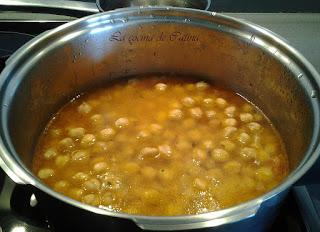 Garbanzos con espinacas y albóndigas de bacalao