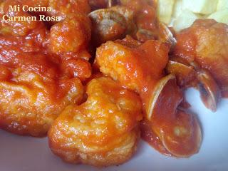 PINTARROJA Y ALMEJAS CON TOMATE FRITO