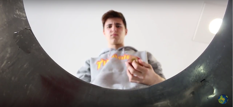 Eh tú... sí tú! Un cortometraje en el que una papelera se convierte en protagonista @convivenciaval Eh tú... sí tú! Un cortometraje en el que una papelera se convierte en protagonista @convivenciaval