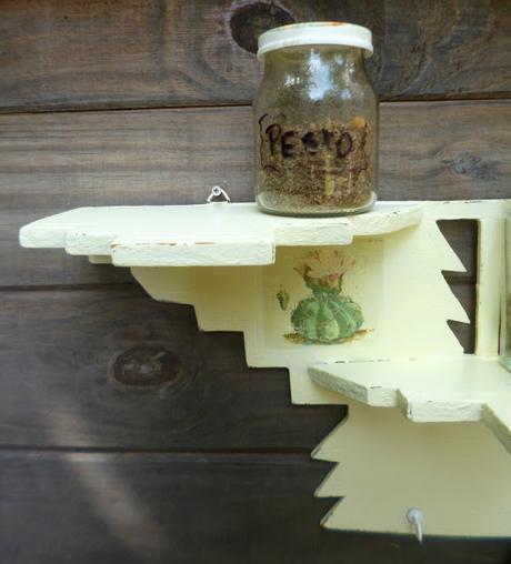 Estantería retro renovada Estantería retro renovada