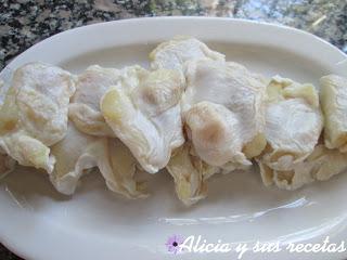 POTAJITO DE GARBANZOS CON COCOCHAS DE BACALAO