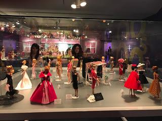 EXPOSICION DE BARBIE EXPOSICION DE BARBIE