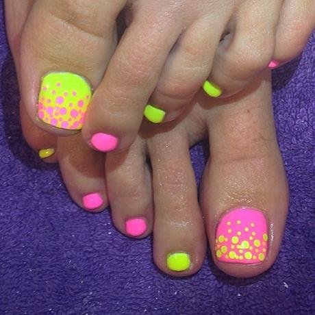 Instagram media by malishka702_nails #nail #nails #nailart, unas decoradas para pies: 