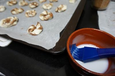 Caracolas de hojaldre rellenas de chocolate