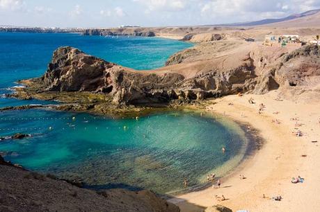 ¿Buscas Un Destino De Playa Perfecto? Te Lo Mostramos! Playa Blanca En Lanzarote Es El Lugar Ideal Para Ti!