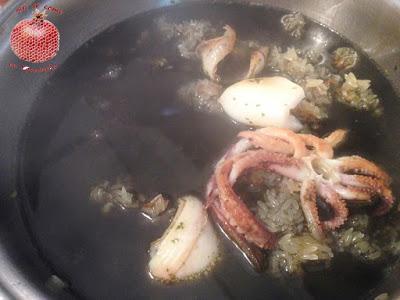 Arroz negro con calamares