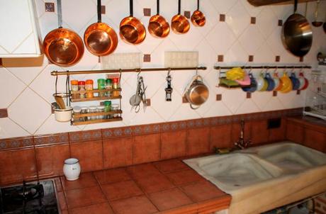 Valero, el pueblo sepultado entre montañas Cocina de la casa rural Huerto Tía Juliana Valero Salamanca