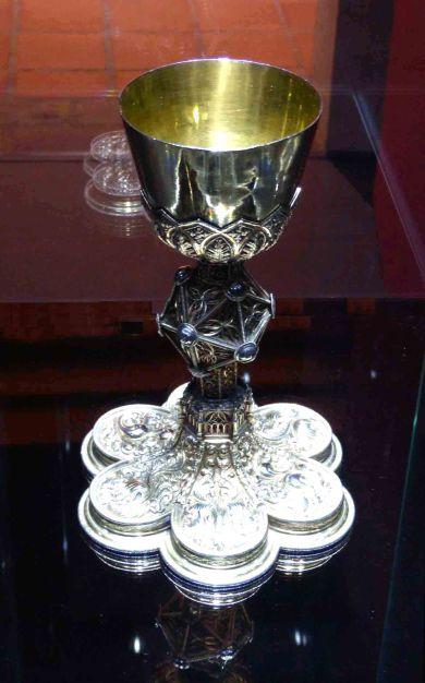 El icosaedro del Cáliz de los Nudos en Plasencia El icosaedro del Cáliz de los Nudos en Plasencia