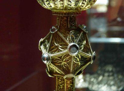 El icosaedro del Cáliz de los Nudos en Plasencia El icosaedro del Cáliz de los Nudos en Plasencia