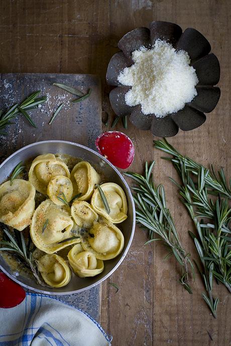 TORTELLONI DE CALABAZA Y AMARETTO TORTELLONI DE CALABAZA Y AMARETTO