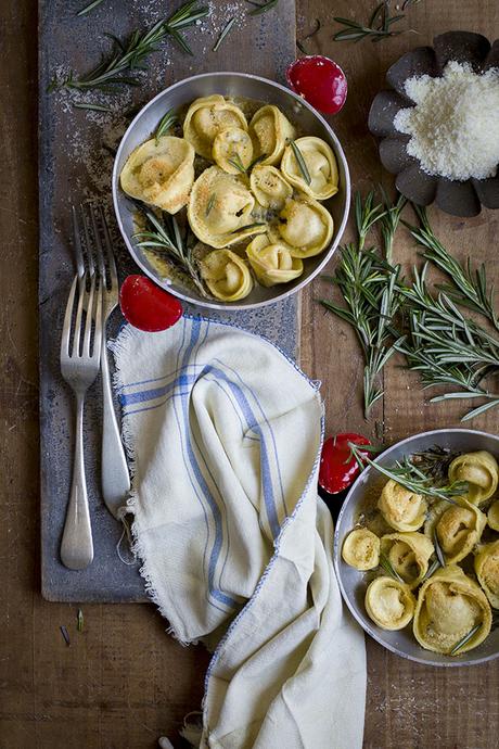 TORTELLONI DE CALABAZA Y AMARETTO TORTELLONI DE CALABAZA Y AMARETTO