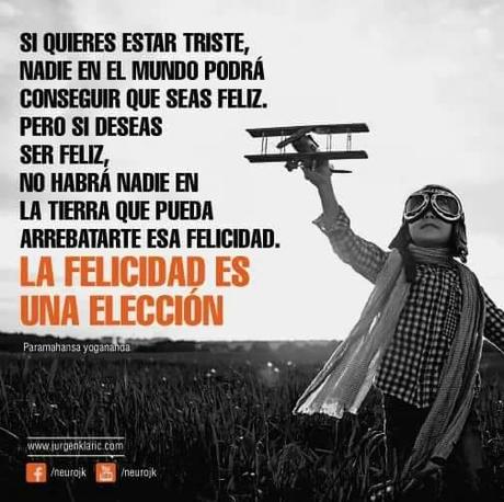 La Felicidad es una Elección La imagen puede contener: una o varias personas y personas de pie