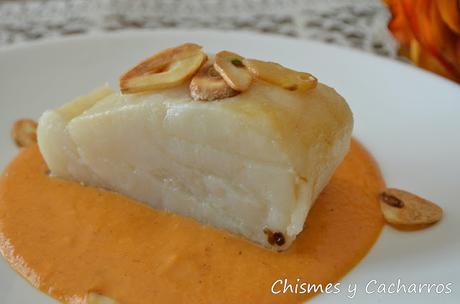 Bacalao Confitado con Salsa Romesco