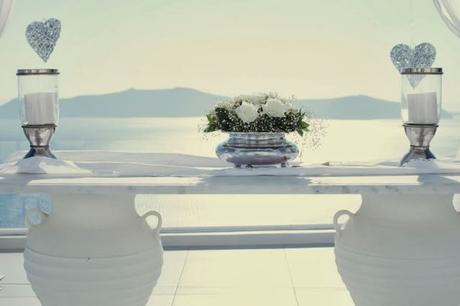 Una Boda Blanca y Azul en Santorini.