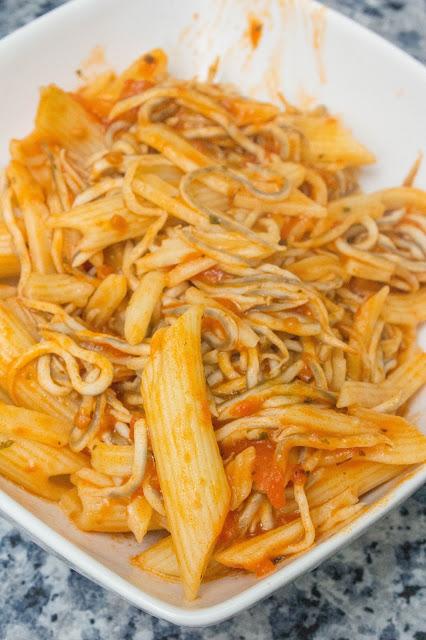 Macarrones con gulas Macarrones con gulas