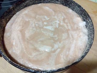 PASTEL DE CHOCOLATE, GUINDAS Y CACAHUETES PASTEL DE CHOCOLATE, GUINDAS Y CACAHUETES