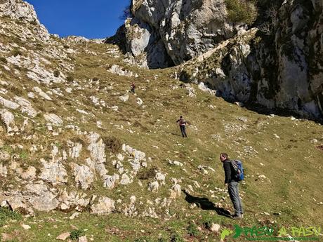 Sierra Juan Robre: Inicio de la Canal de la Colgaíza