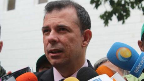 Presidente de Copei solicitó asilo en embajada de #Chile en #Caracas Presidente de Copei solicitó asilo en embajada de #Chile en #Caracas