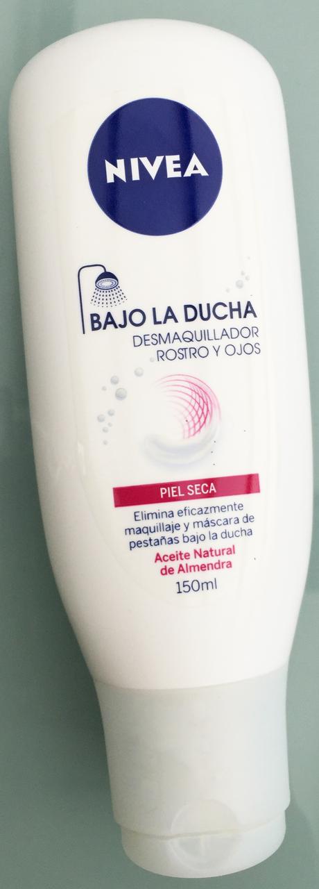 Esperaba más de este desmaquillandor de Nivea aunque pare el precio que tiene. Probando Texturas de Productos para la Limpieza Facial.