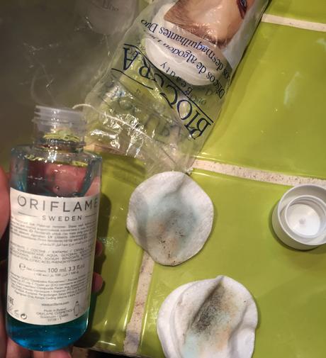 Probando Texturas de Productos para la Limpieza Facial. Probando Texturas de Productos para la Limpieza Facial.