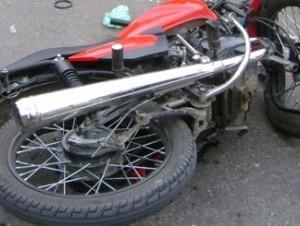 Otro joven muere por accidente en una carrera de motocicletas. Otro joven muere por accidente en una carrera de motocicletas.