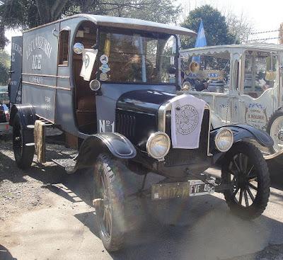 Arrancando un Ford T Arrancando un Ford T
